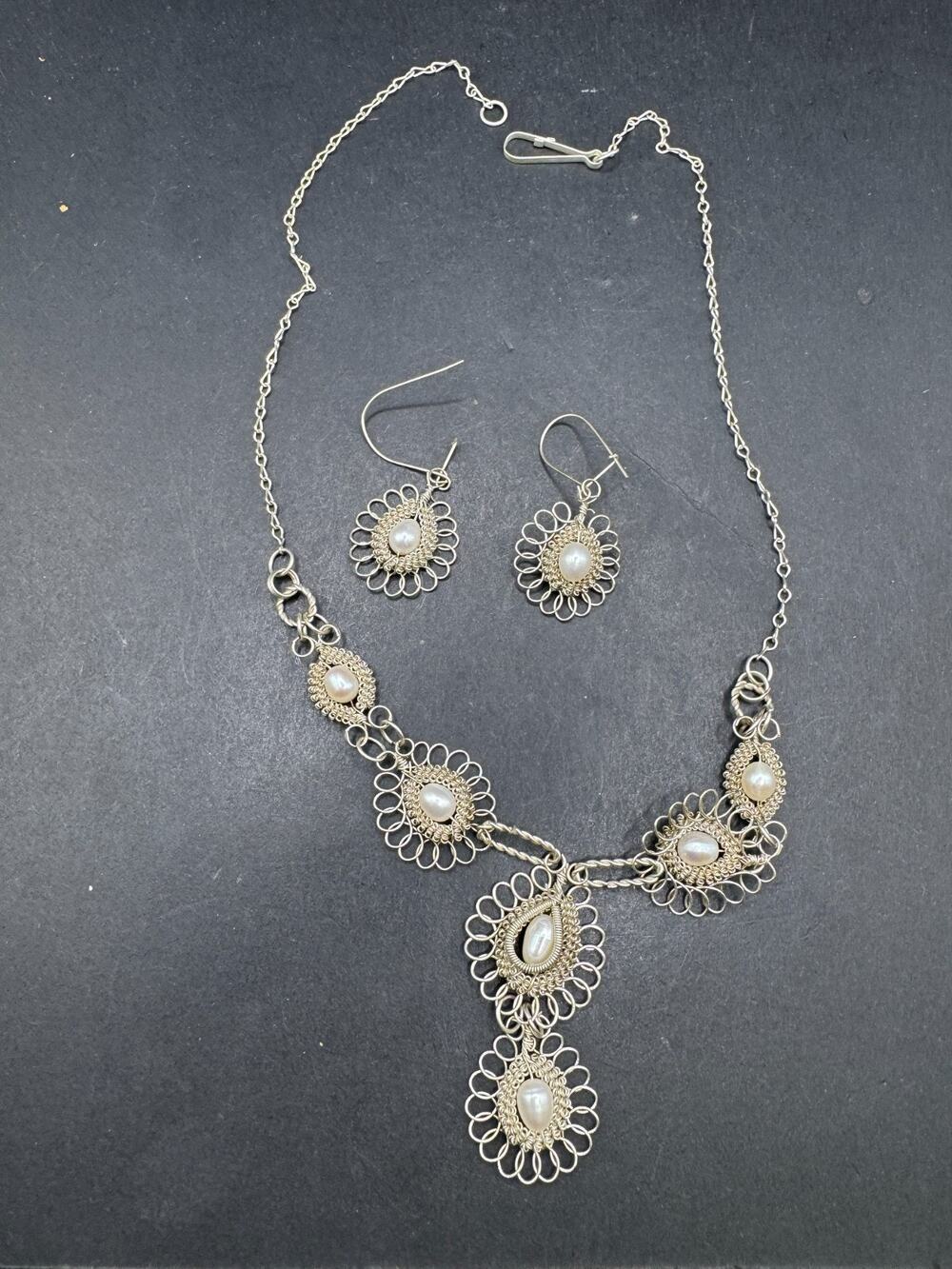 Vintage Filigree Silver Tone Faux Pearl Jewelry Set Necklace Dangle Earrings